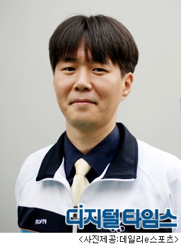 [피플] 첫 국가대표 선수단 이끌 STX 김은동 감독