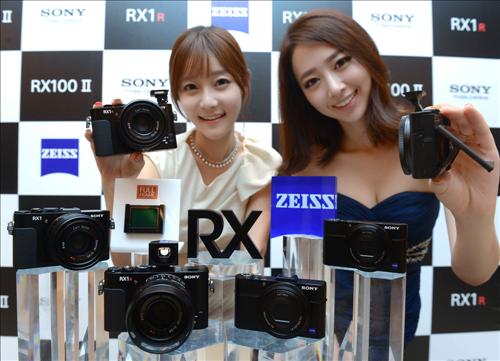 소니, 최고급 콤팩트 카메라 RX100 2ㆍRX1R
