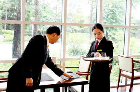 메이필드호텔스쿨, 진로체험학습 제공해 고3 진로고민 해결 돕는다