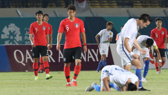 [아시안게임]`반둥 쇼크` 한국, 말레이시아에 1-2 패배…`조1위 불가능`