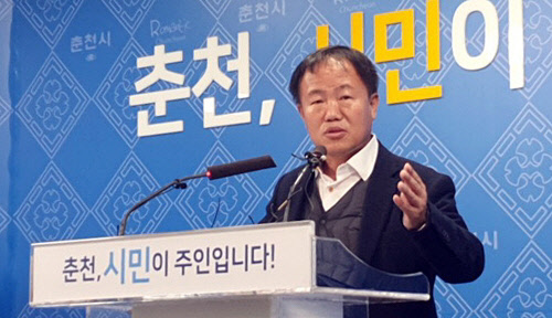 이재수 춘천시장, <!HS>안마<!HE>기능 설치 새 관용차 관련 사과