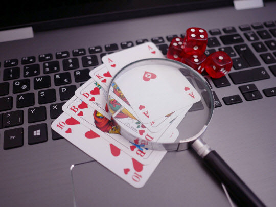 [단독] 불법 온라인 도박… 외환 송금에 연루