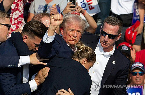 암살위기 장소에서 다시 유세하는 트럼프…경호 비상