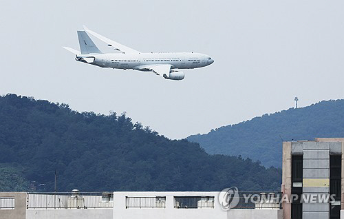 레바논 교민 등 97명 군수송기로 서울공항 도착