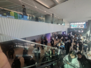 [르포] "친구와 놀러왔어요" 컬리가 만든 `미식축제` 성황… 128개 파트너사·흑백요리사 셰프 출동