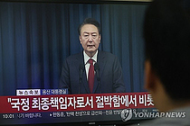 [] ,   뱹 ȭ