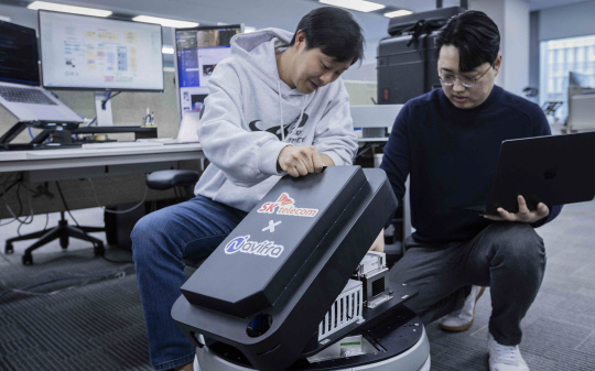 건설현장 돕고 K-콘텐츠 현지화까지…SKT, MWC서 AI 기술 선봬