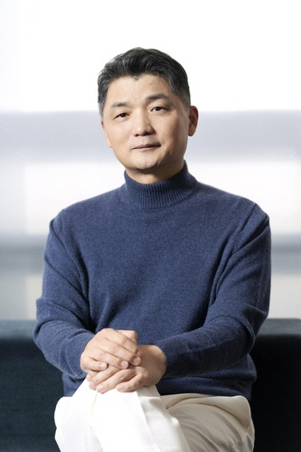 카카오 김범수, 18년 간 누적기부 1000억원 넘어
