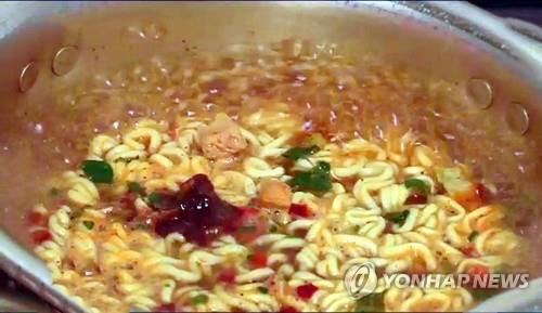 "라면 축제? 끓여 먹지도 못해" 분노 폭발…부산, 발칵 뒤집혔다