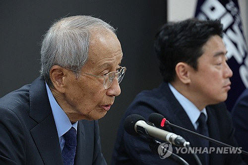 윤여준 "비상시국엔 도덕성보다 유능성 더 중요…그런 점에서 이재명"