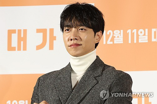 코스닥상장사 3곳 연달아 주가조작…가수 이승기 장인 등 기소