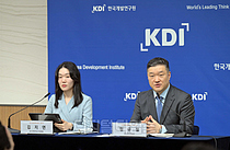 KDI  ѱ  0.8%, ù 1% Ʒ " ȭ"