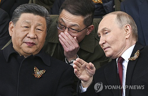 겉으론 웃지만…NYT "러 <!HS>정보<!HE>부 비밀문서 중국은 `적`"