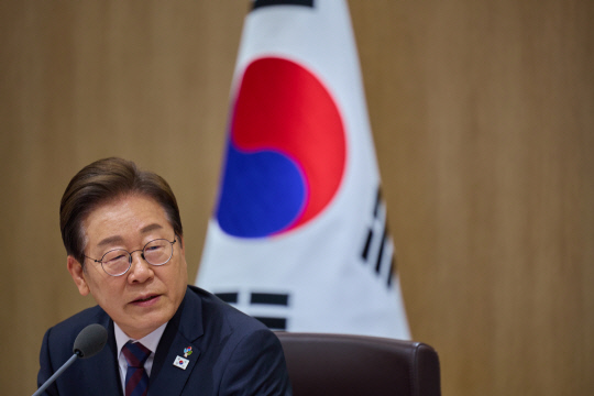 [속보] 李대통령 `대장동 재판`도 공판기일 연기…"추후 지정"
