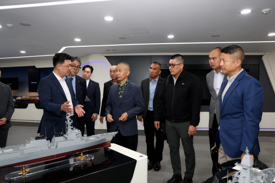"두터운 신뢰" 한화오션, 태국 해군 대표단 거제사업장 방문