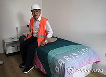 또 등장한 `골판지` 침대…공개된 파리올림픽 선수촌 보니